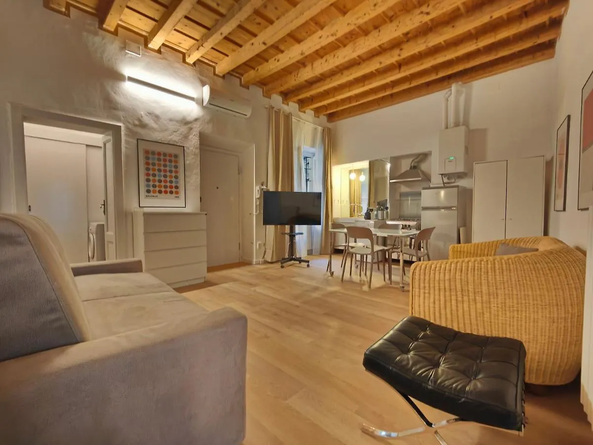 Crocetta Charme Apartment Milán