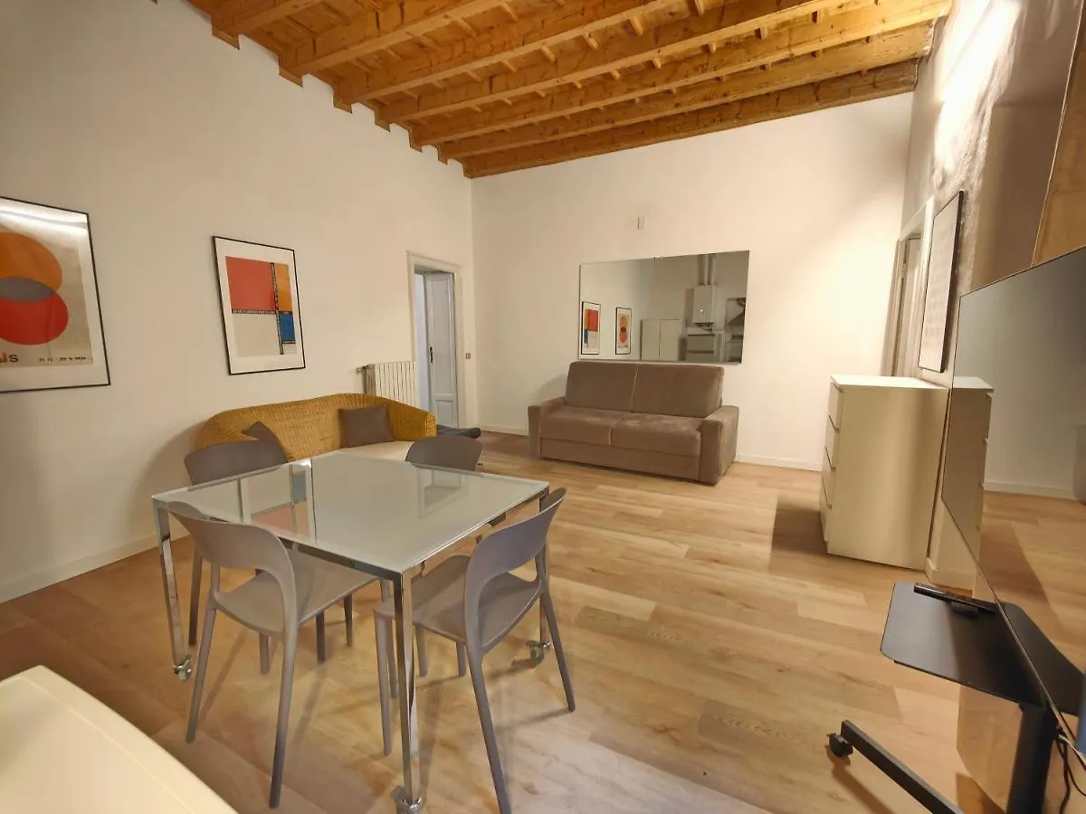Crocetta Charme Apartment Mediolan Włochy